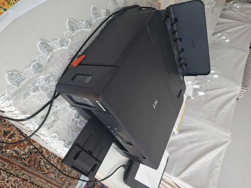 Продается свой цветной Принтер Canon PIXMA G5040 б/у 3 Продается свой цветной Принтер Canon PIXMA G5040 б/у 3