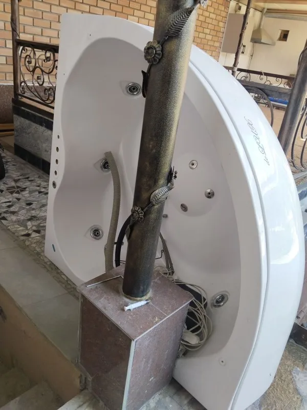 Жакузи ванна бушник Жакузи ванна бушник
