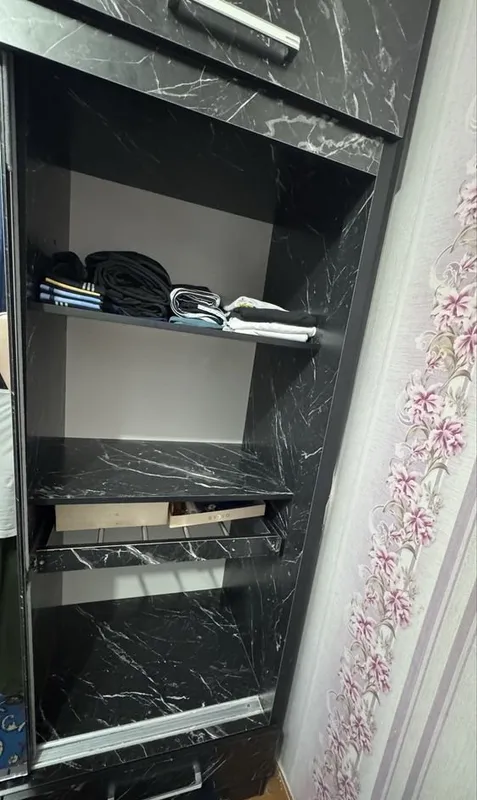Spalniy garnitur sotiladi спальный гарнитур продаеться 3 Spalniy garnitur sotiladi спальный гарнитур продаеться 3
