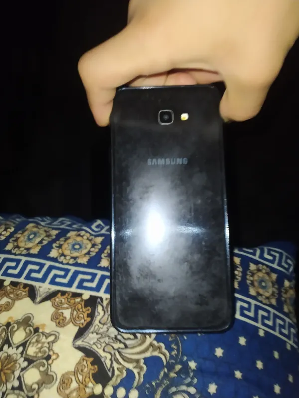 Samsung j4+yaxshi madel tafsiya beraman