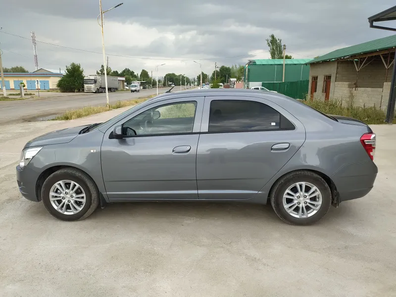 Chevrolet Cobalt — фото 4