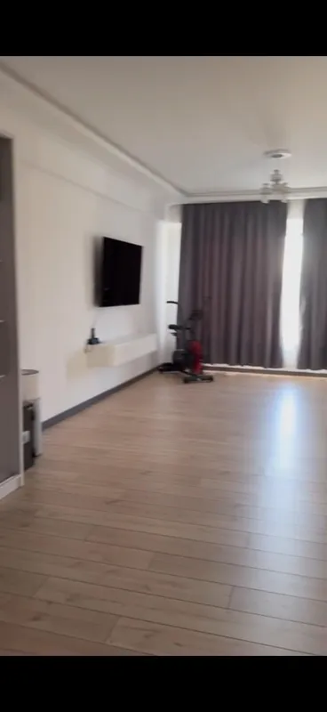 shu rasmdigi joy sotiladi tel qilila 3