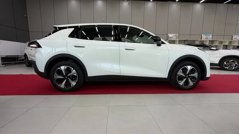 Changan Q05 elektr 506 km 2026 yil — фото 1