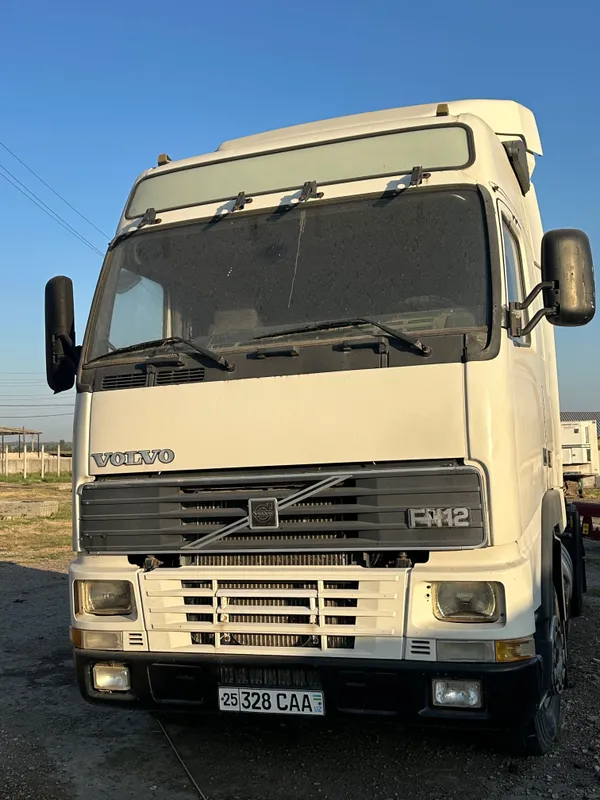 Тягач Volvo FH12 380