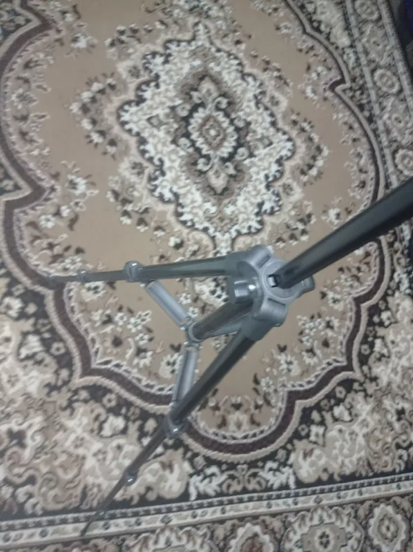 Shtativ yaxshi ishlatsa boladi boyi 2,20cm