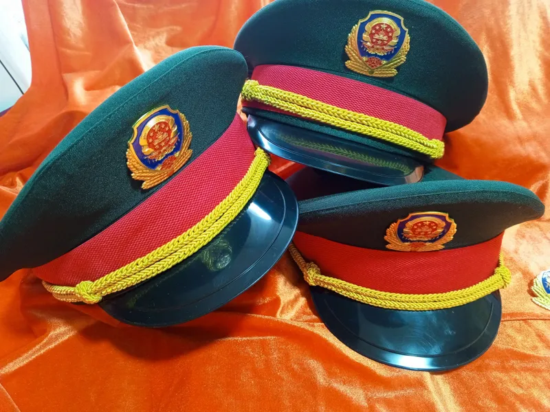 Фуражка военная, размеры 57, 58, 59, 60 в наличии 1 Фуражка военная, размеры 57, 58, 59, 60 в наличии 1