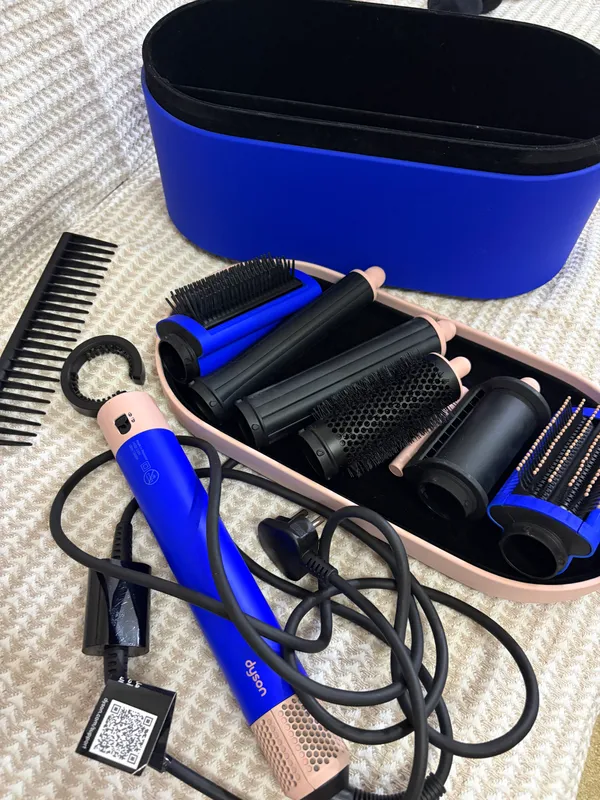 Dyson Airwrap Multi-Styler Complete Long 2 Dyson Airwrap Multi-Styler Complete Long 2
