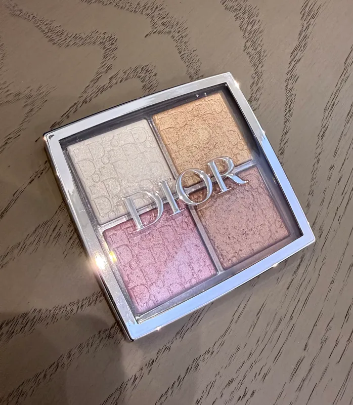 DIOR Backstage Glow Maximizer Face Palette 1 DIOR Backstage Glow Maximizer Face Palette 1