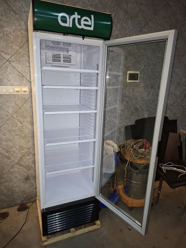 Срочно продам ветринний холодильник артель новый гарантия 3 года есть — фото 4