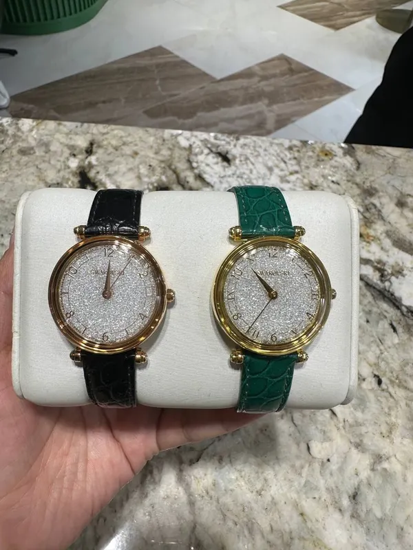 Swarovsi оригинал 100% 4 Swarovsi оригинал 100% 4