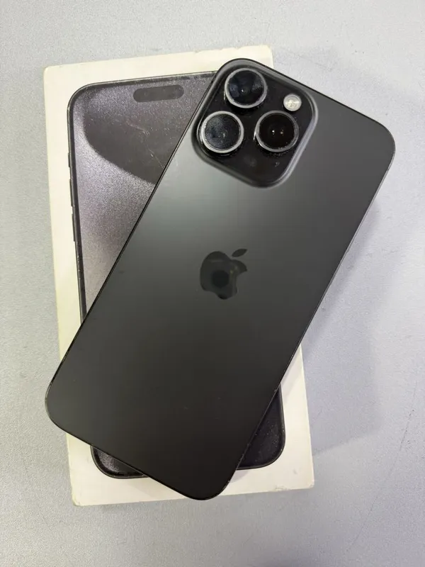 Iphone 15 pro max sotladi 256gb xotira 85% yomkis 1