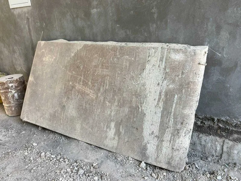 Metal tara betonga