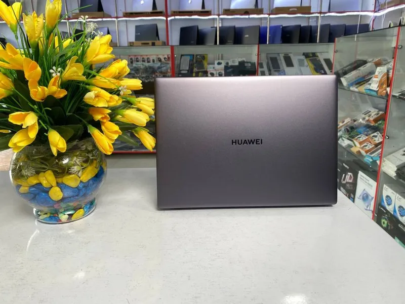 Huawei core i7.. 16/1TB ekran sensor metal korpus 2