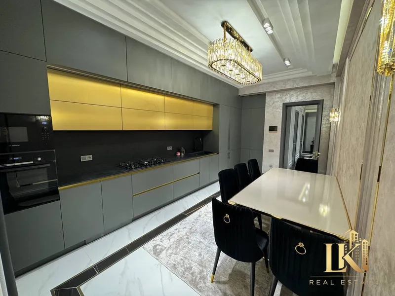 3-комнатная квартира 160 м², 6/8, ЖК White House (Яккасарайский район) — фото 2