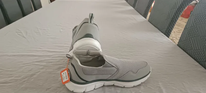 Skechers Kinetix 45,42 razmer