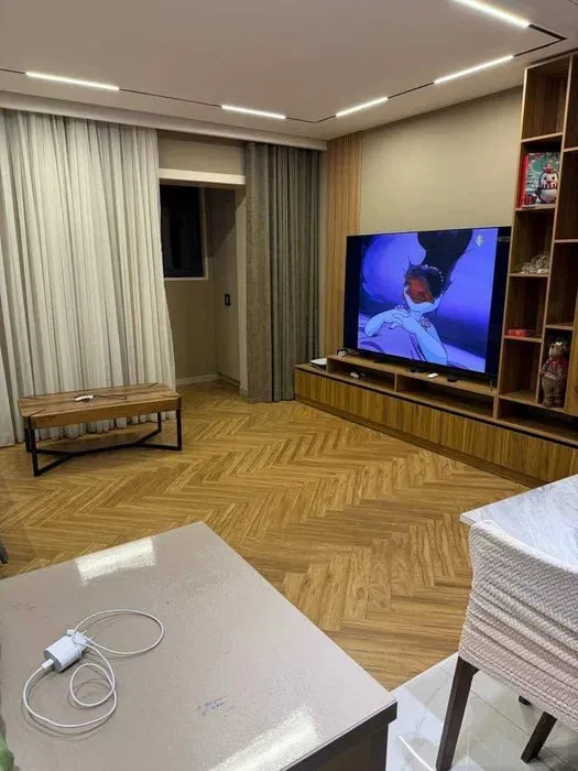 Продаётся стильная квартира с авторским евроремонтом, мебелью и техникой — фото 3