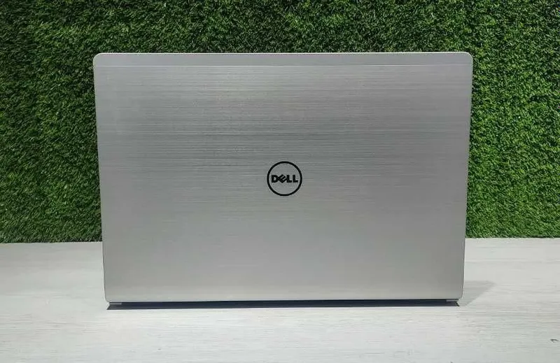Ноутбук Dell Inspiron 5749 / i7-5500U /8ГБ /240ГБ/ Nvidia GeForge 840M — фото 1