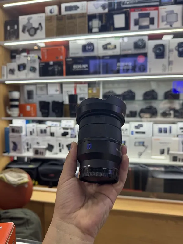 Sony 16-35 mm F4 ZA oss 4