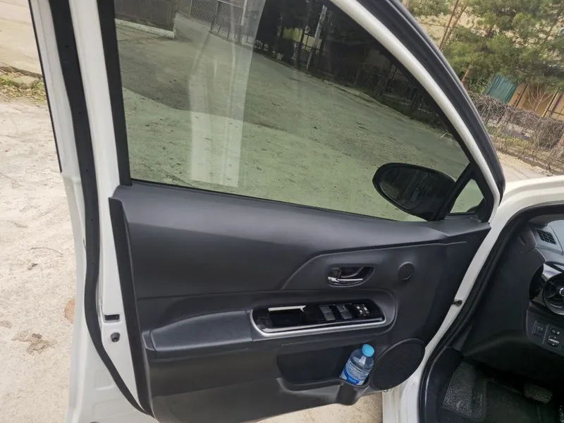 Tayota PriusC 2021 Hybrid SROCHNA SOTILADI — фото 6