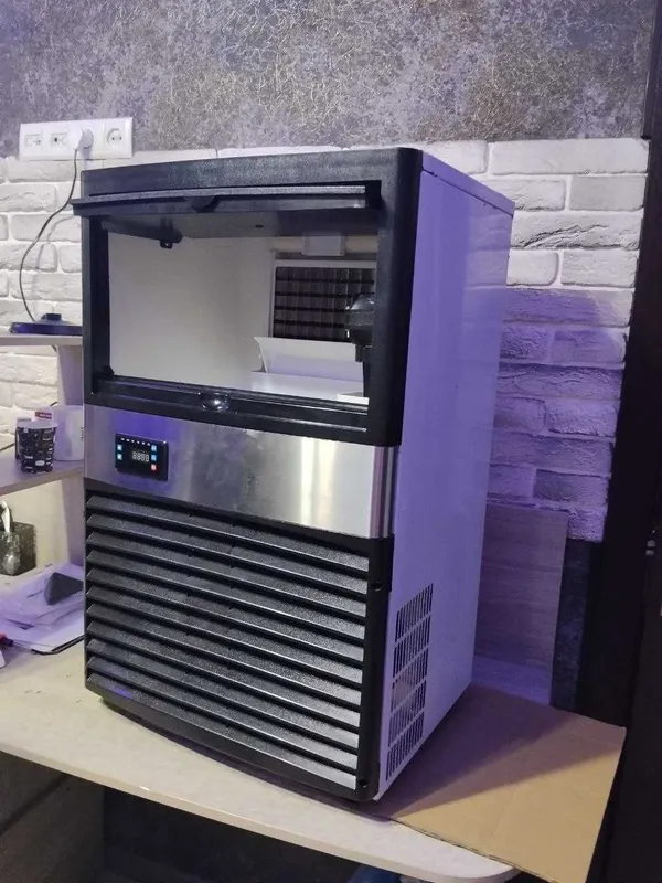 Лёдогенератор HURAKAN 8