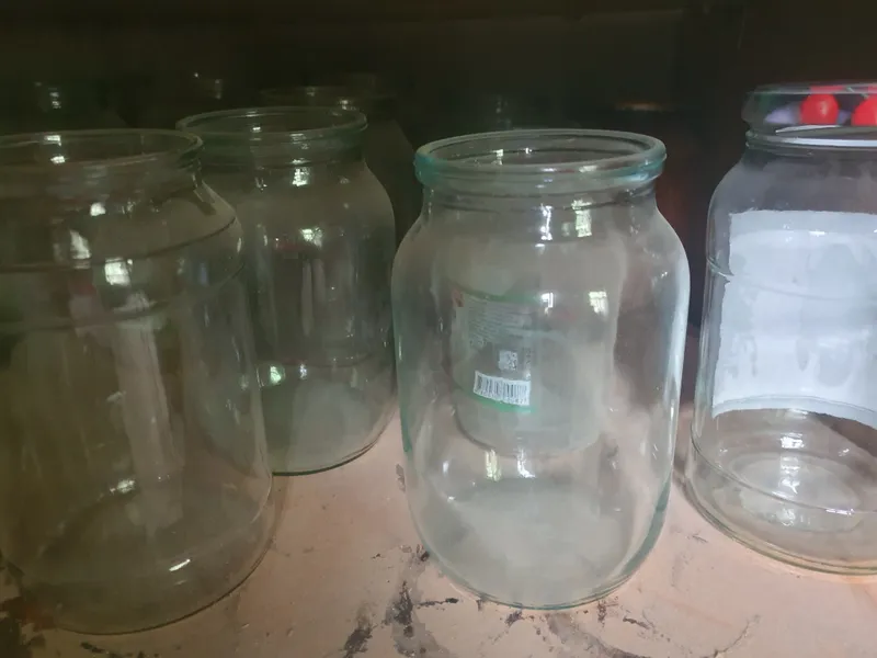 продаются банки,целые