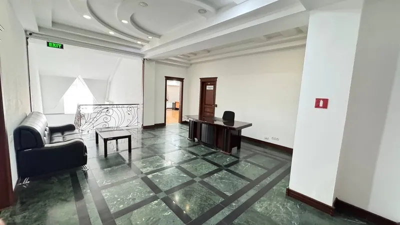 Аренда отдельностоящего здания, 1600 м2, Шевченко 1