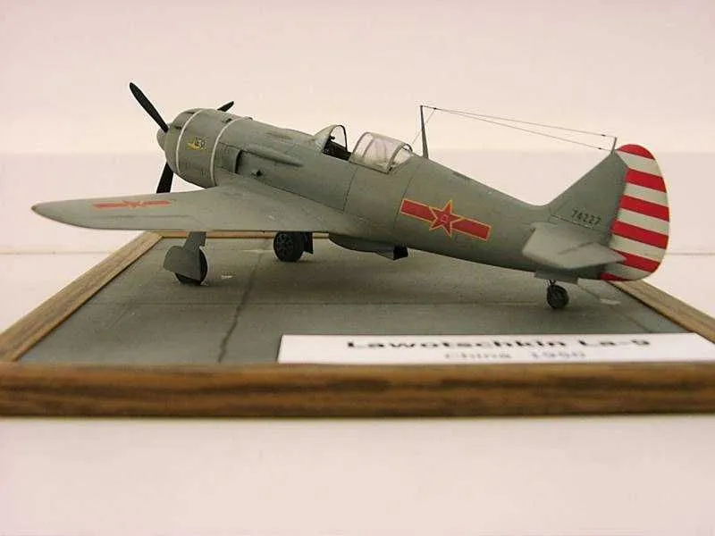 Сборная модель самолета Мессершмитт Bf 109 F2 (Italeri, 1:72) — фото 2