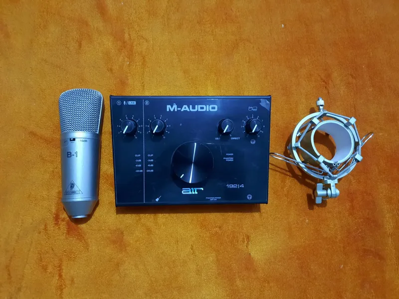 Mikrafon b1 va Zvukavoy karta M-AUDIO 192|4 1 Mikrafon b1 va Zvukavoy karta M-AUDIO 192|4 1