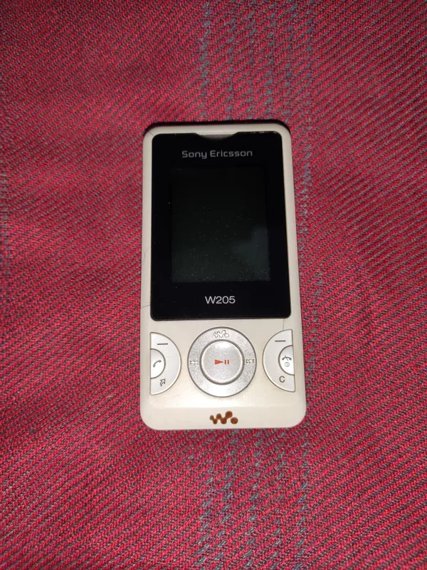 Редкий Sony Ericsson W205 Walkman Oriflame × Дима Билан (Коллекционный 2