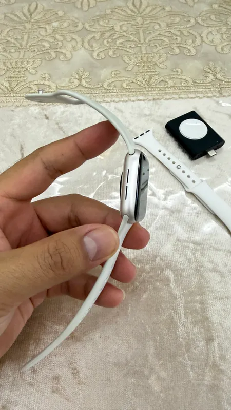 Apple watch se2 40mm GPS model.
