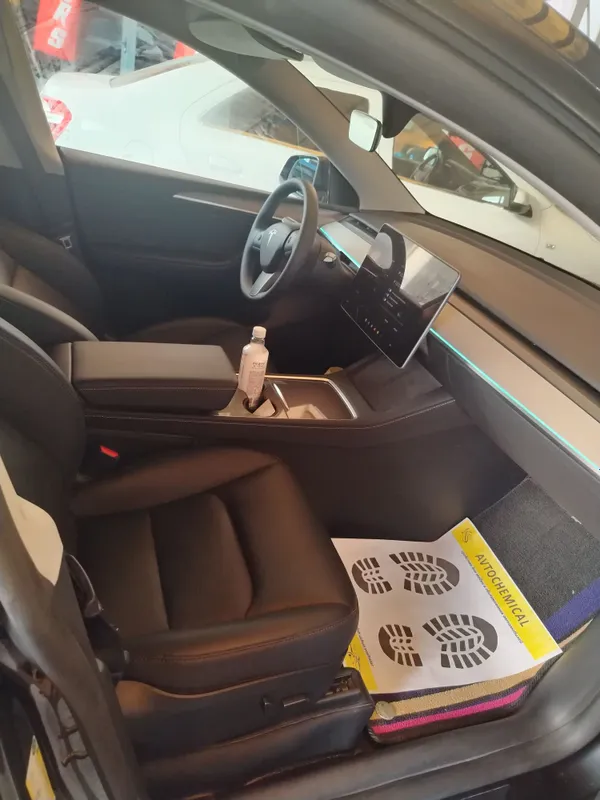 Tesla Modely Y 2024 yil 3 Tesla Modely Y 2024 yil 3