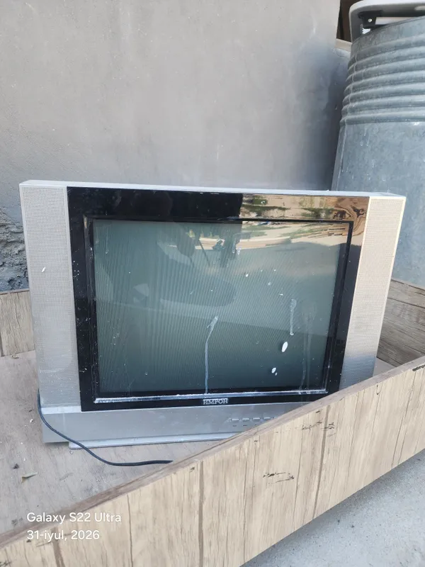 Eski televizor ishlaydi brendi imron 1 Eski televizor ishlaydi brendi imron 1