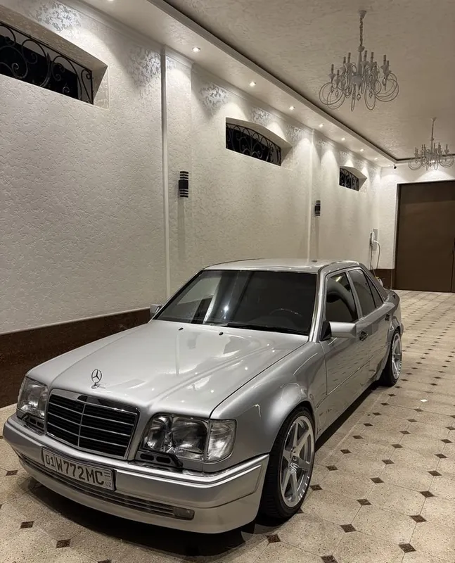 Продаётся W124 E500 3 Продаётся W124 E500 3