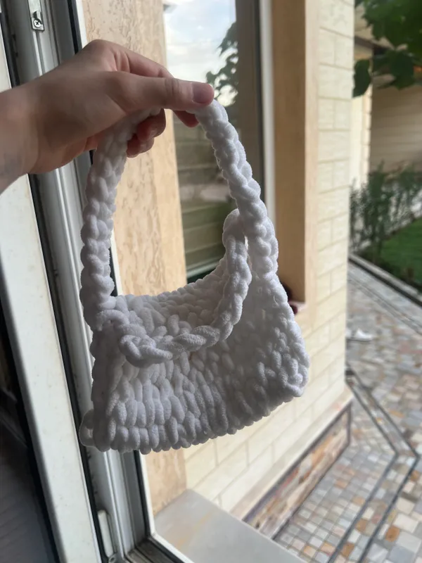 плетенная сумка белая