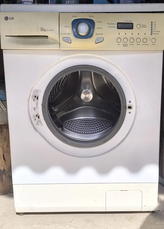 Продам стиральную машинку LG 5 kg 800 оборотов отжима