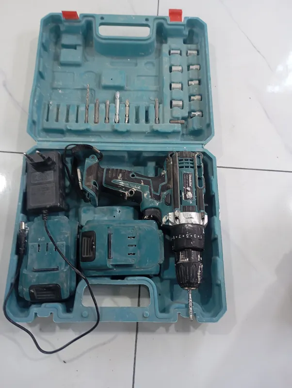 Ударный шуруповёрт бренда Makita Ударный шуруповёрт бренда Makita