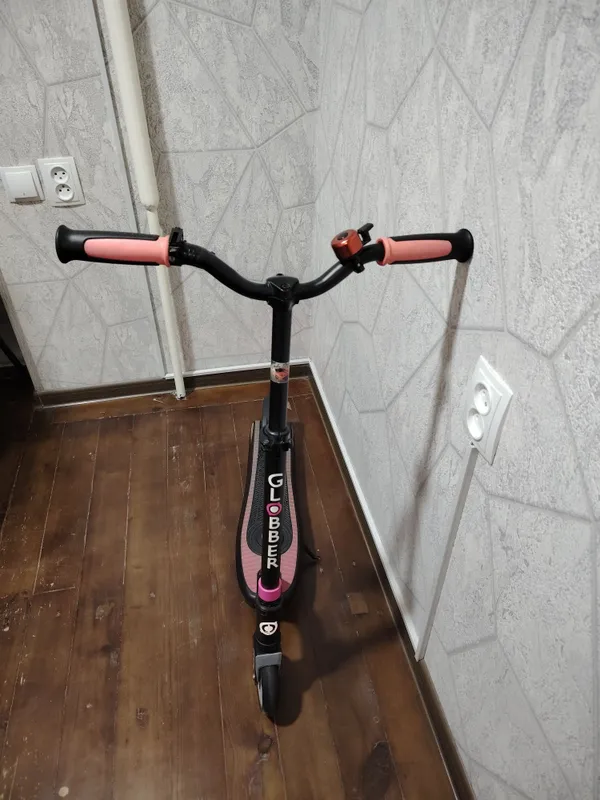 Продам электросамокат Glober one K e - motion 10 1