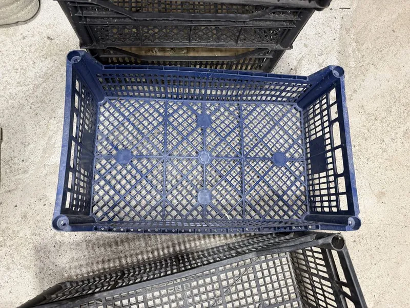 Продам ящикы пластмассовые разного размера