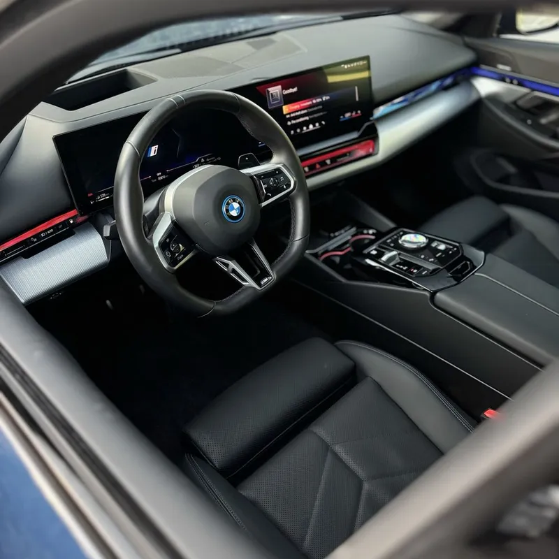 BMW 550e Почти новый 5 BMW 550e Почти новый 5