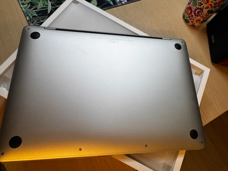 MacBook Pro M2 13, 16/256 7 MacBook Pro M2 13, 16/256 7