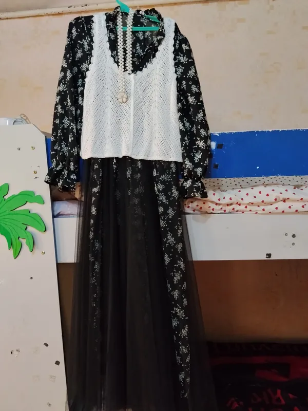 yangi uzun koʻylak sotiladi yangi uzun koʻylak sotiladi