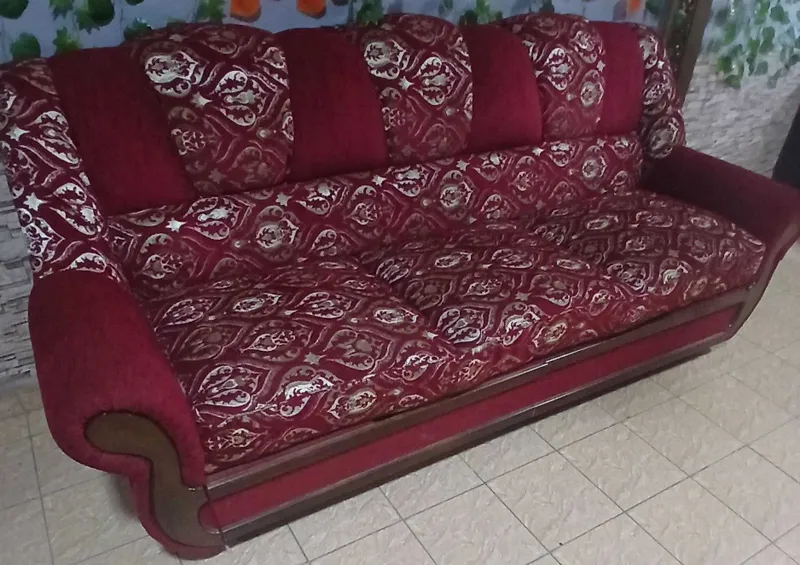 Katta divan myaxki sotiladi xolati zur pastki qismi shkafchalik 2 Katta divan myaxki sotiladi xolati zur pastki qismi shkafchalik 2