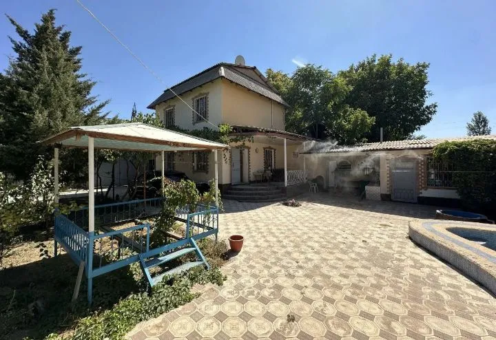 дом