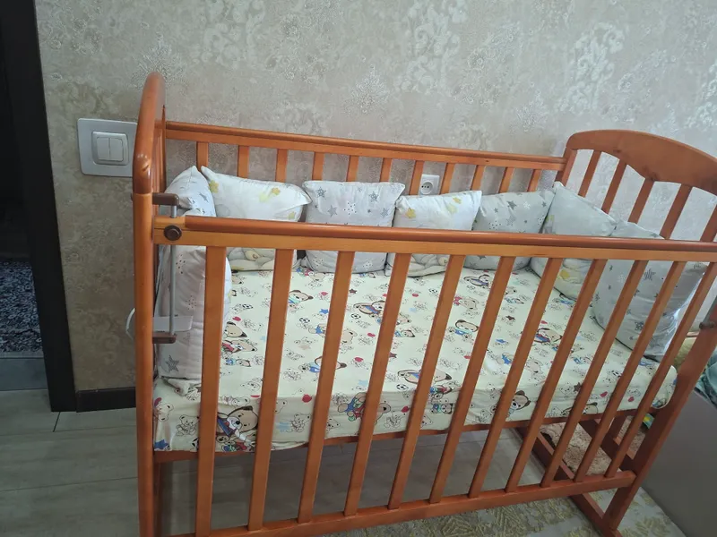 продаётся детская кровать в отличном состоянии 1 продаётся детская кровать в отличном состоянии 1