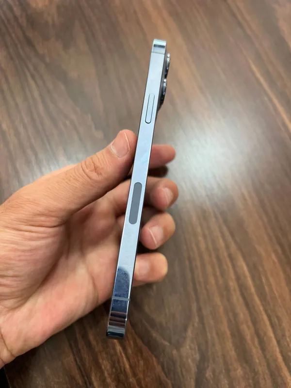 Iphone 13 pro max продается 4 Iphone 13 pro max продается 4