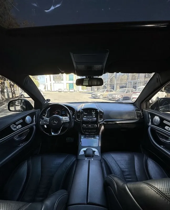 Captiva 4, полностью переоборудованный салон Mercedes 3