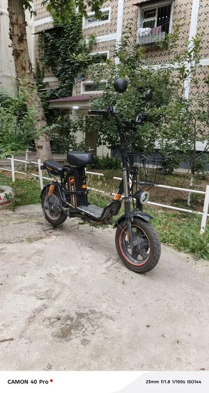 Moped Drongo sotiladi