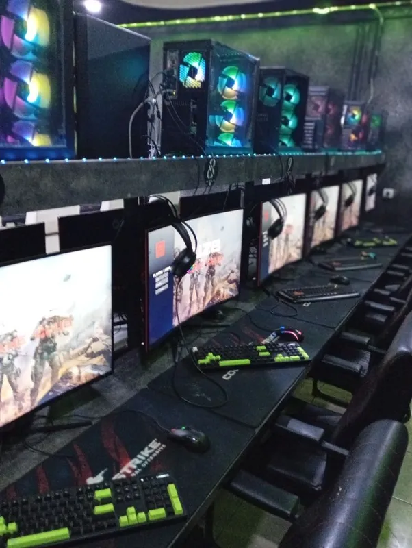 Game club sotiladi 12 dona kreslo stol loft kamplekt — фото 3