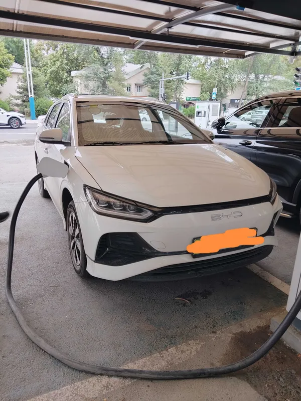 Продам машину byd e 2 1