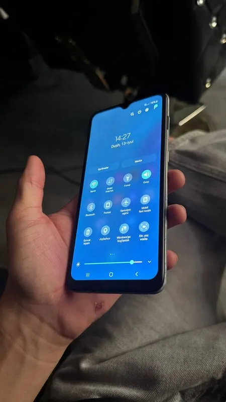 Samsung A70 4